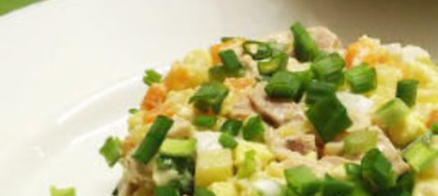 Салат из картофеля с сельдереем