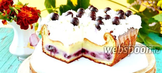 Кекс-запеканка творожный с чёрной смородиной