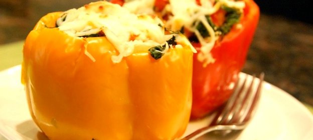 Перчик, фаршированный тушеными овощами