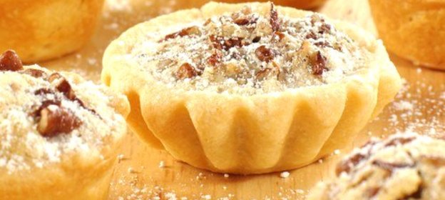 Кексы с грецкими орехами и крыжовником