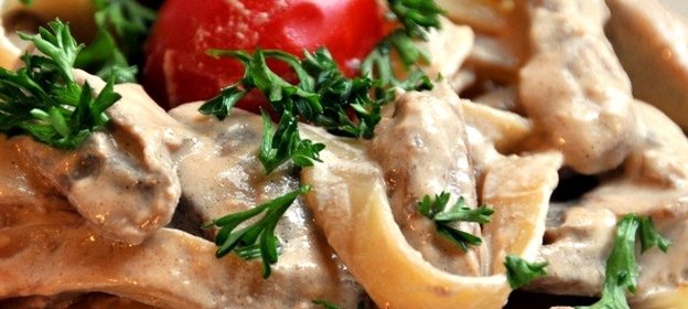 Лапша с курицей и грибами