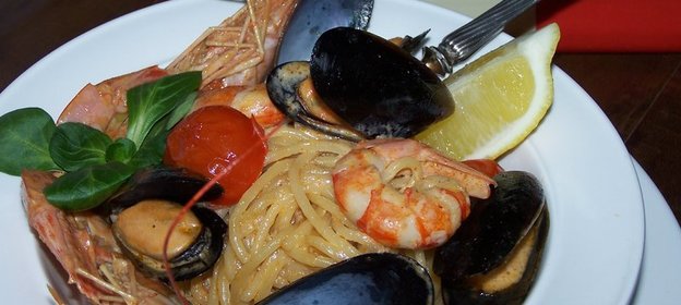 Спагетти с соусом ТОМ ЯМ