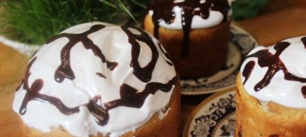 Фарш для пельменей с крапивой, зеленым луком и яйцами