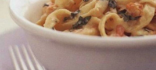 Лапша феттучине с чесночно-креветочным соусом