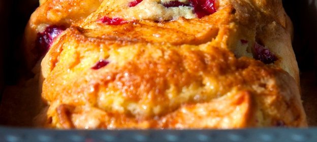 Кекс с клюквой