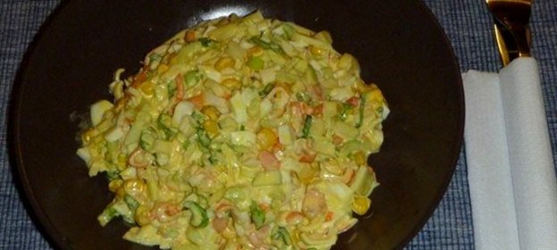 Салат с креветками и крабовыми палочками