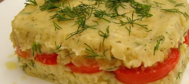 Запеканка из картофельного пюре и помидоров