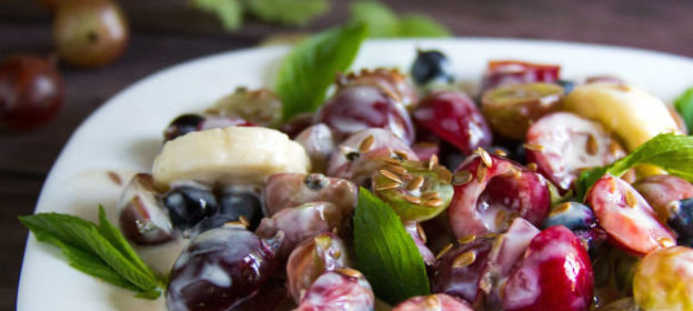 Салат из сосисок с картофелем и помидорами