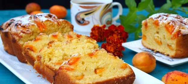 Кекс с абрикосами