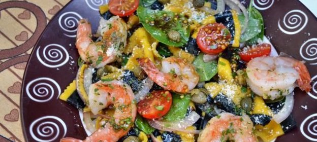 Соленые стерилизованные огурцы