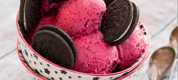 Клюквенный сорбет с шоколадным печеньем