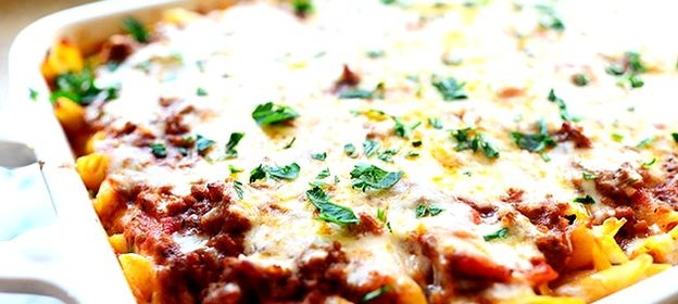Запеканка с пастой, фаршем и сыром