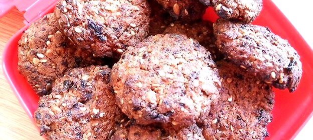 Овсяное печенье с сухофруктами с миндалем