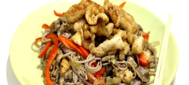 Гречневая лапша с курицей терияки