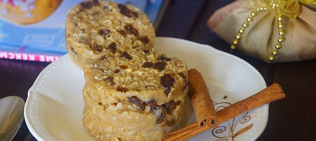 Кекс с изюмом