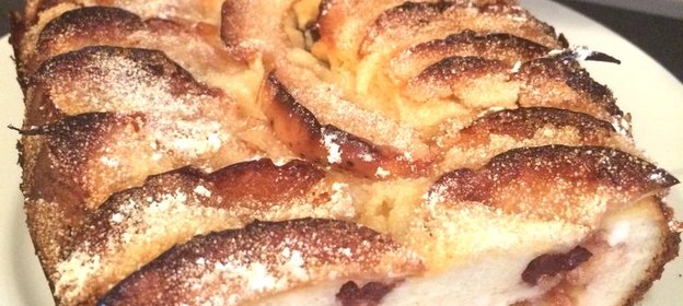 Творожная запеканка с яблоками и ванилью