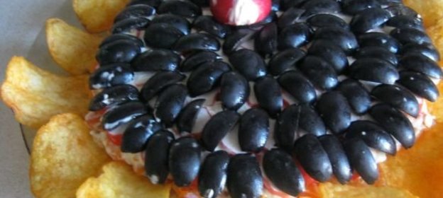 Салат «Подсолнух» с крабовыми палочками