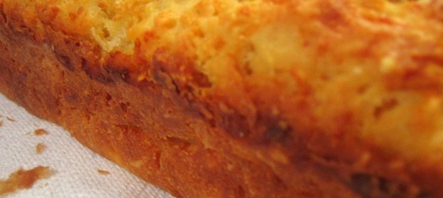 Быстрый сырно-пивной хлеб