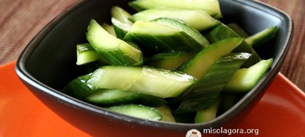 Салат из огурца