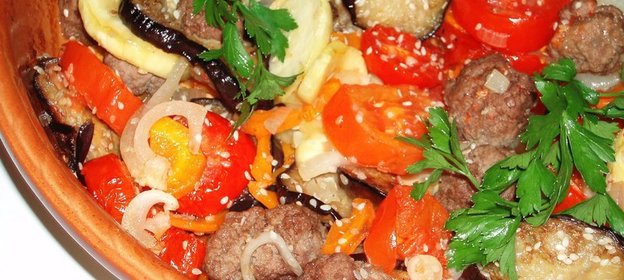 Овощи с фрикаделями