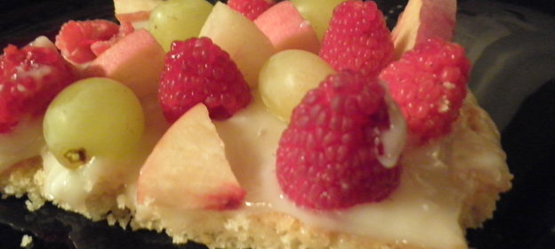 Готовим с детьми. Фруктовая пицца на десерт