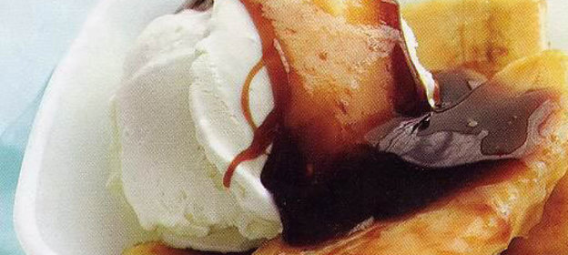 Кекс шоколадный с повидлом и помадкой