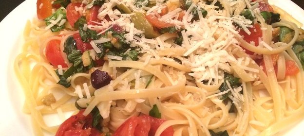 Спагетти крудо с давленными оливками