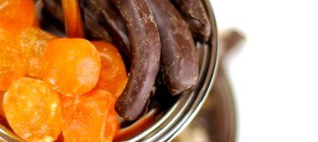 Манго и абрикосы в шоколаде