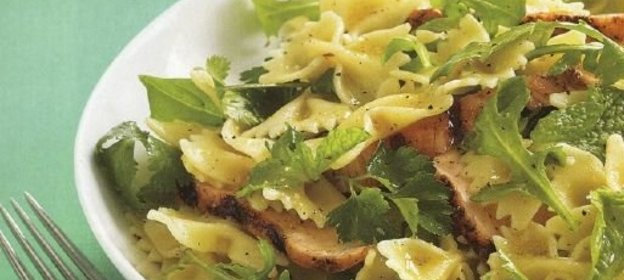 Салат из редьки с маринованными грибами