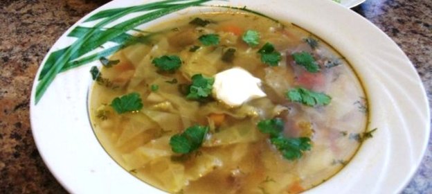 Щи из квашеной капусты со свининой