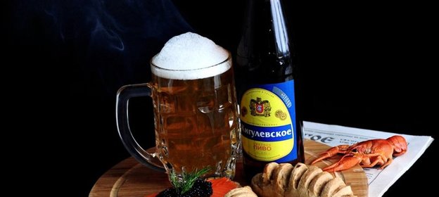 Солёная форель с ржано-пшеничным хлебом Любовь пивовара