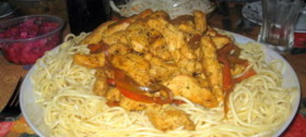 Куриная грудка со спагетти