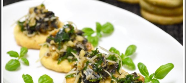 Печенье с пармезаном и розмарином + закуска