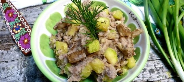 Фасолевый дип с кабачками и вешенками