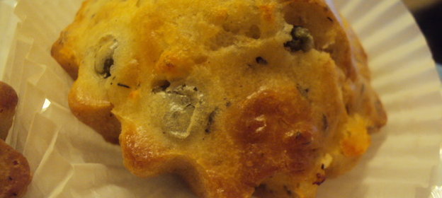 закусочные кексы с курицей и эстрагоном (Cake au poulet et a lestragon)