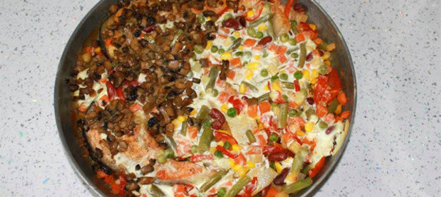 Семга запеченная с овощами