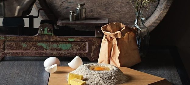 Постные маффины из полбы с бананами и черникой