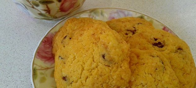 Песочное печенье на маргарине с изюмом