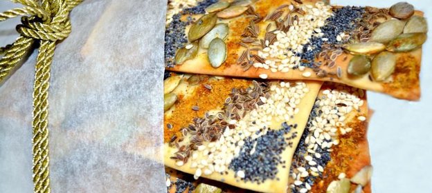 Галетные хлебцы с пряностями и семенами