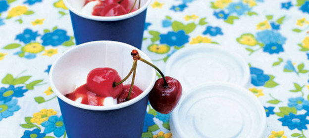 Вишня в вине «вин санто»