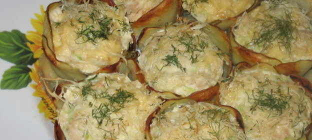 Мини-запеканки из кабачка и курицы