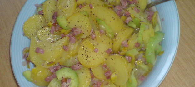 Kартофельно-огуречный салат