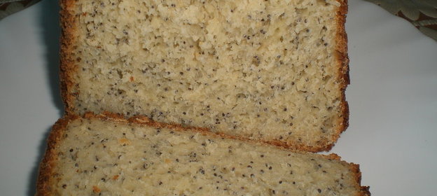 Молочный хлеб с кунжутом и маком