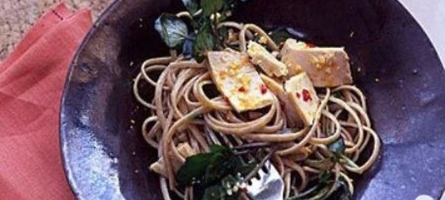 Паста с тунцом и апельсиновым соусом