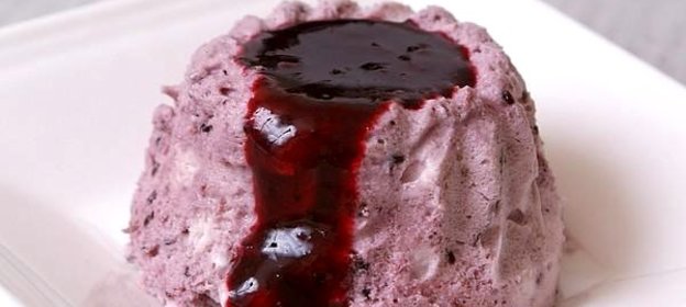 Десерт из черной смородины