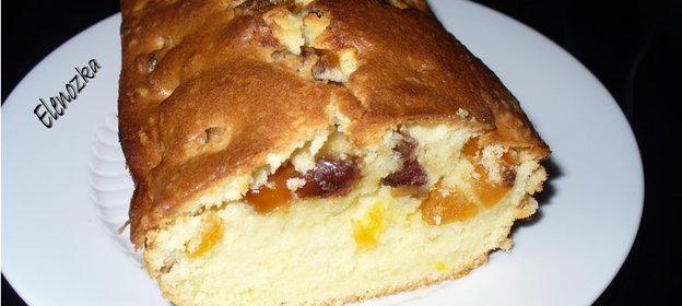 Кекс с курагой и финиками