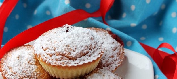 Кексы с клубникой и отрубями