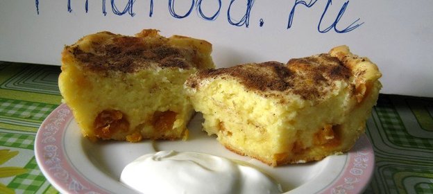 Творожная запеканка с курагой и пряностями без яиц