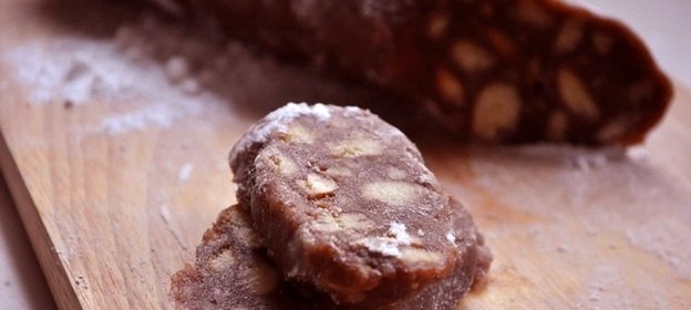 Кондитерская колбаса из печенья