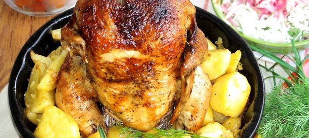 Курица, запеченная в форме для кекса